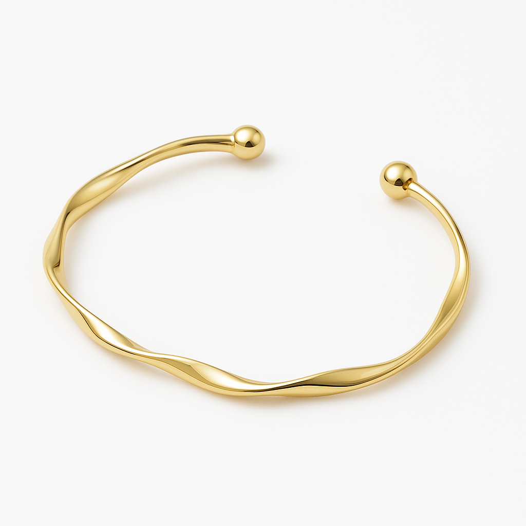 LUNARA – Twisted Gold Cuff
